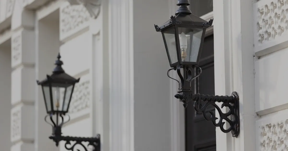 How To Change An Outdoor Light Fixture